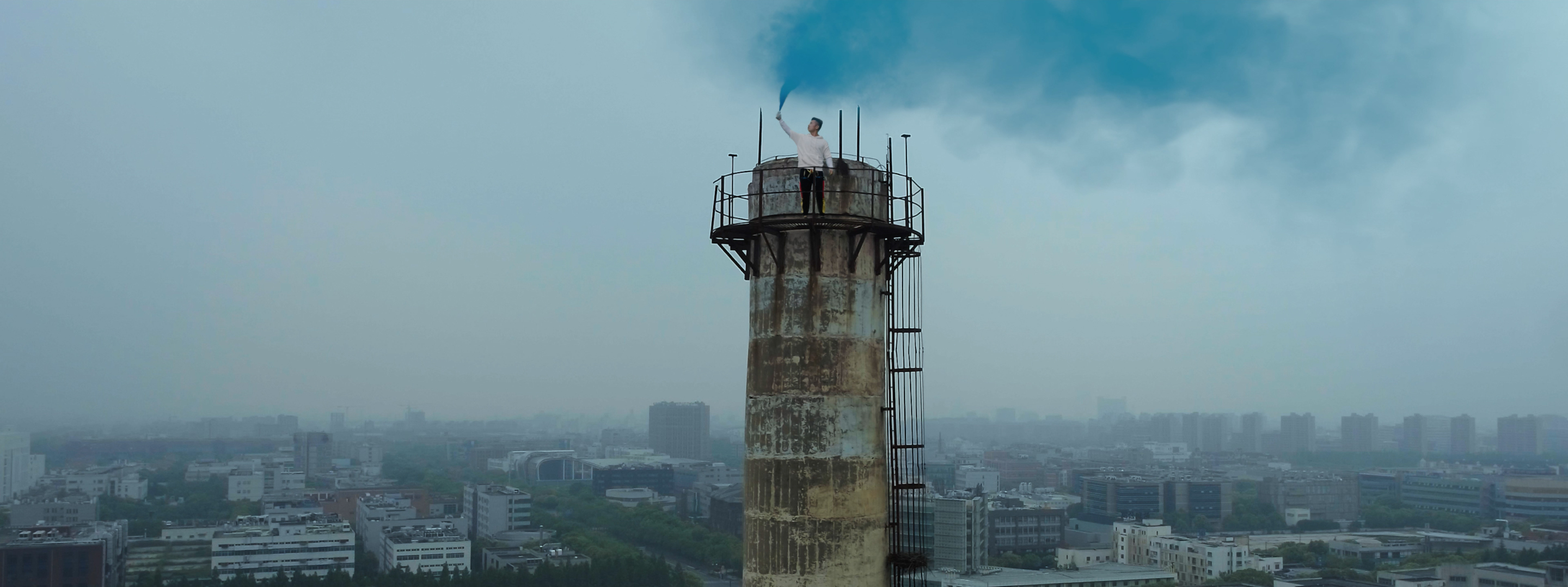 藝術得不像地產廣告！我們與創意大咖熊超，聊了聊時代中國MV背后