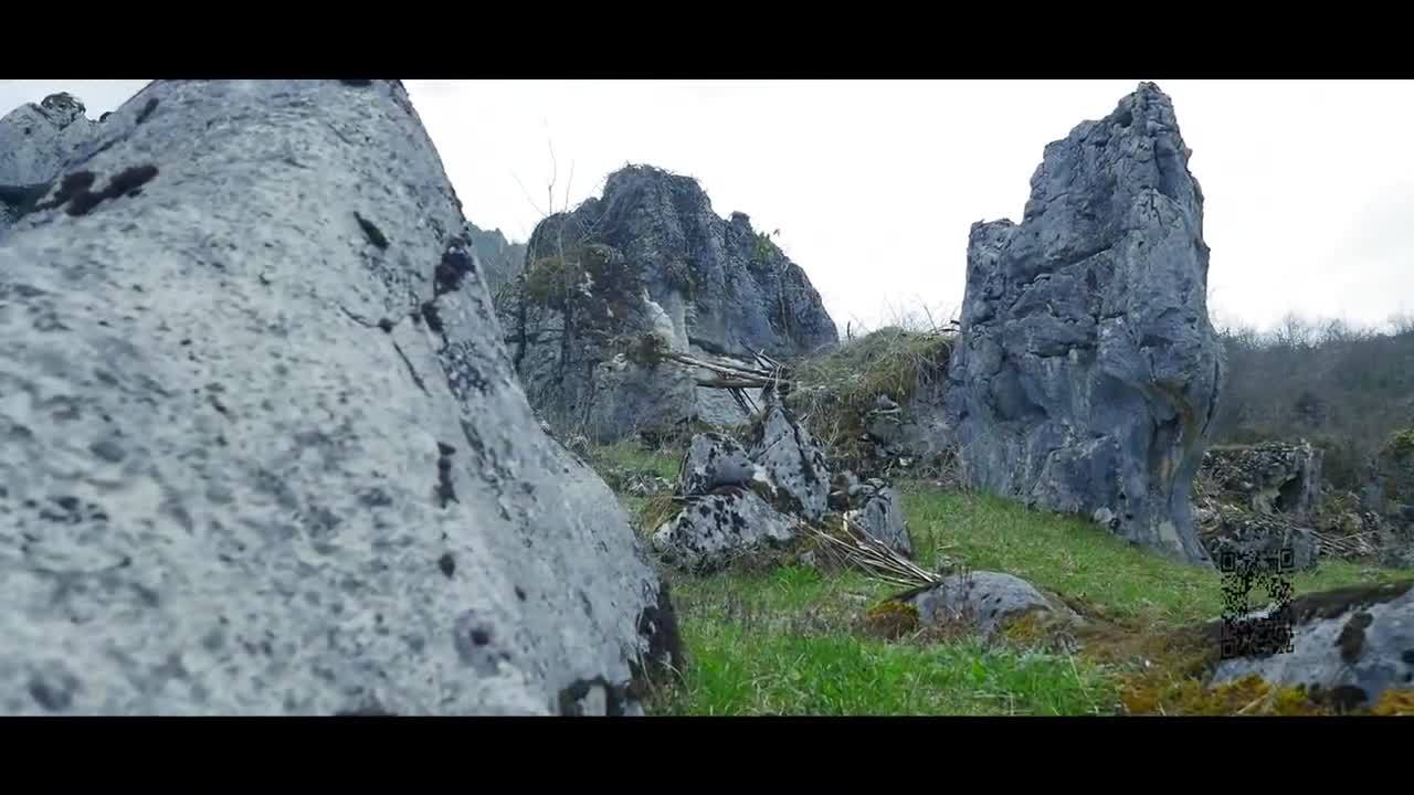 【艄公原創】正在消失的原始村落，黑山烏沉沉，陰風吹死人！